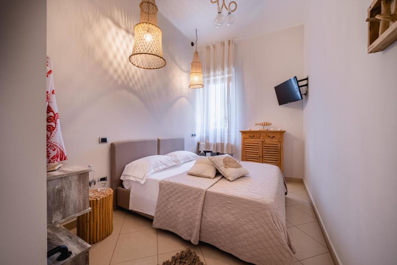 Love & Fama Hotel Sabaudia Extérieur photo