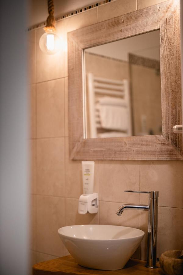Love & Fama Hotel Sabaudia Extérieur photo