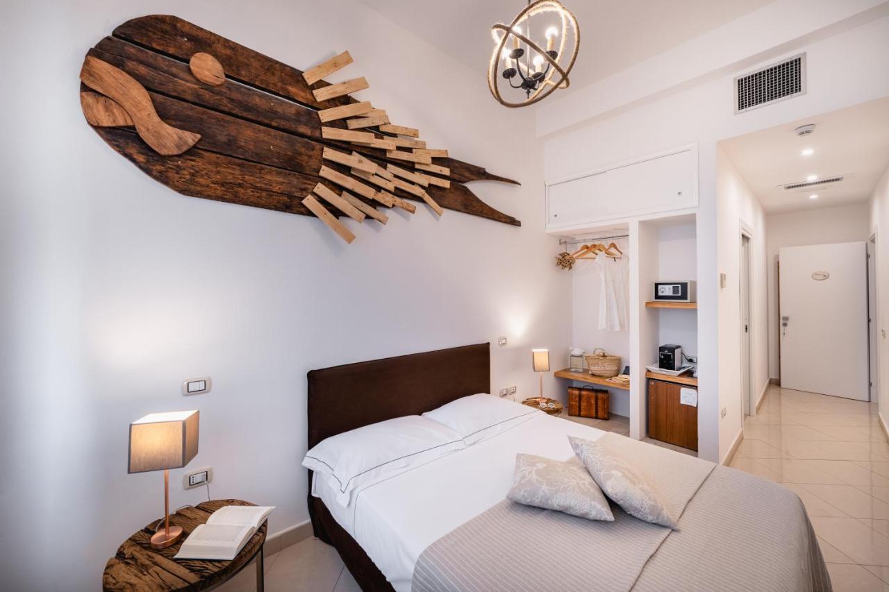 Love & Fama Hotel Sabaudia Extérieur photo